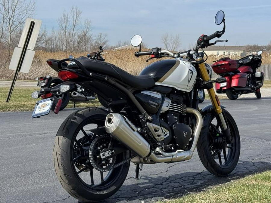 2026 Triumph Speed 400 Pearl Metallic White/Phantom Black