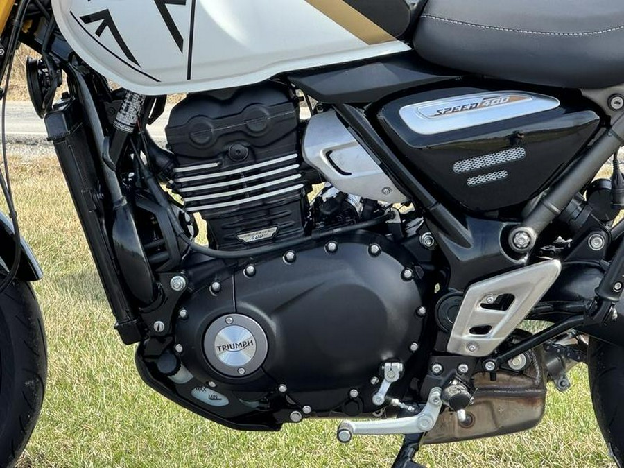 2026 Triumph Speed 400 Pearl Metallic White/Phantom Black