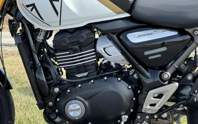 2026 Triumph Speed 400 Pearl Metallic White/Phantom Black