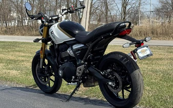 2026 Triumph Speed 400 Pearl Metallic White/Phantom Black