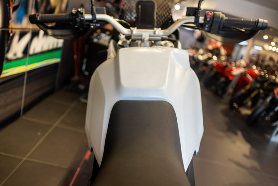 2025 Ducati DesertX 937