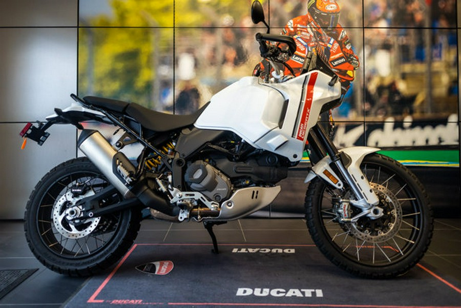 2025 Ducati DesertX 937
