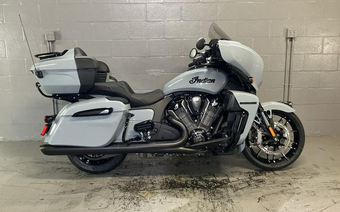 2025 Indian Motorcycle® Roadmaster® PowerPlus Dark Horse® w/PowerBand Storm Gray