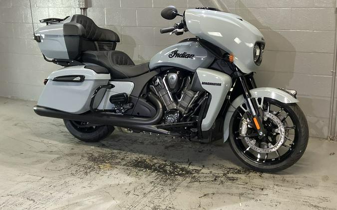 2025 Indian Motorcycle® Roadmaster® PowerPlus Dark Horse® w/PowerBand Storm Gray