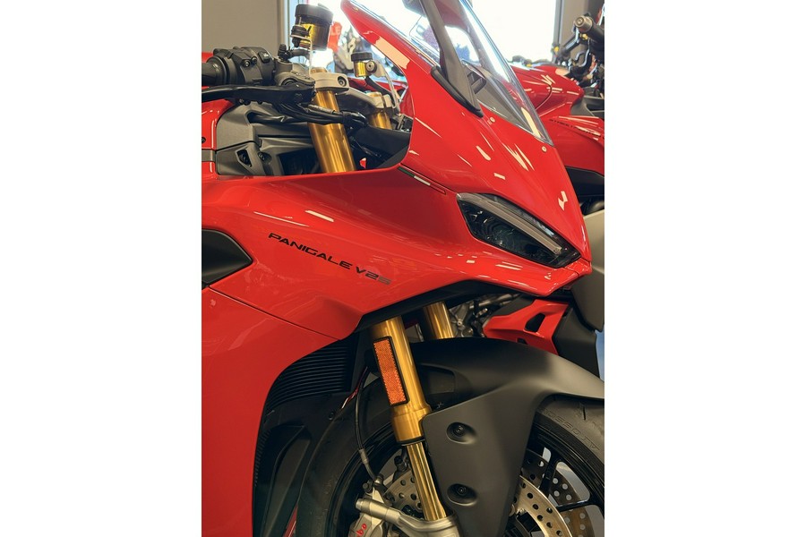 2025 Ducati Panigale V2 S