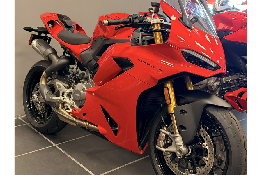 2025 Ducati Panigale V2 S