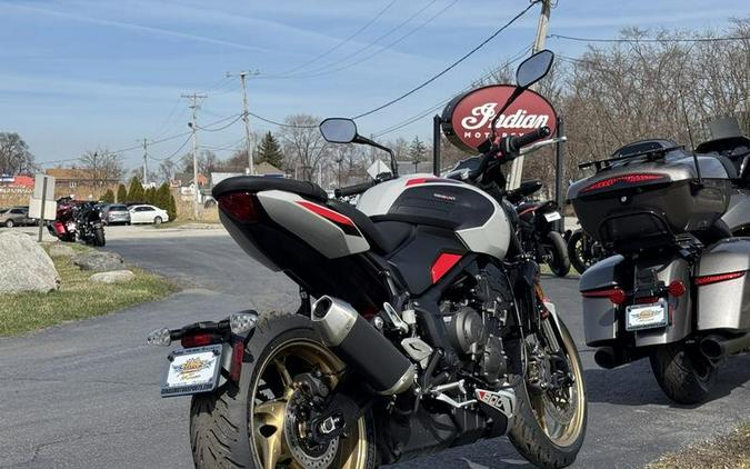 2026 Triumph Trident 800 Ash grey