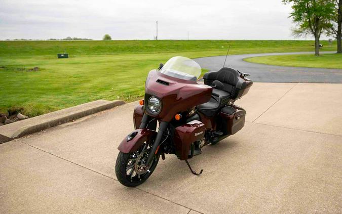 2024 Indian Motorcycle Roadmaster® Dark Horse® with PowerBand Audio Package