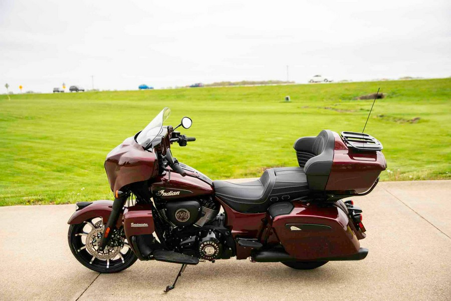 2024 Indian Motorcycle Roadmaster® Dark Horse® with PowerBand Audio Package