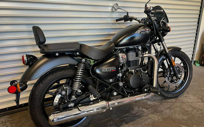 2022 Royal Enfield Meteor Stellar Black