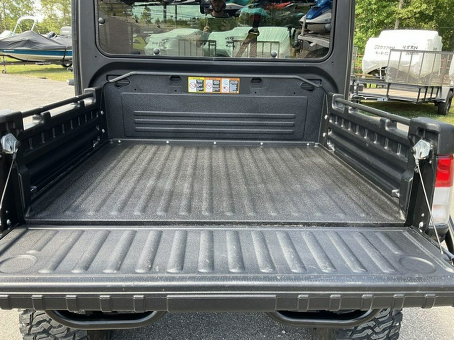 2024 John Deere 3-Passenger Gator XUV835R Premium Cab