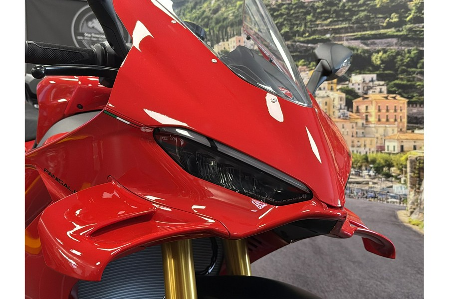 2025 Ducati Panigale V4 S