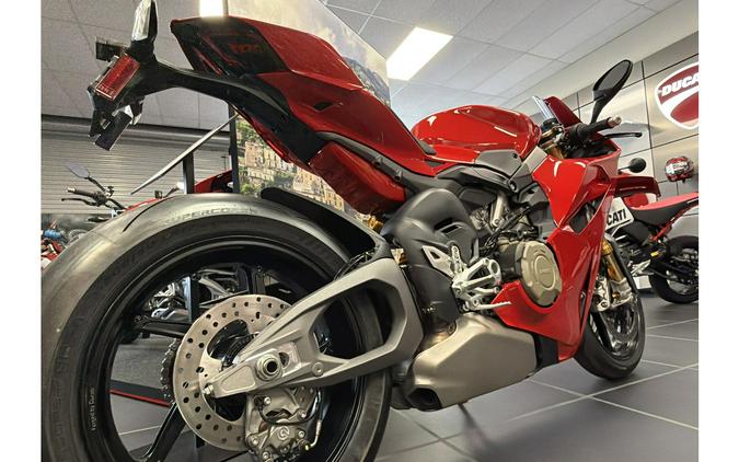 2025 Ducati Panigale V4 S