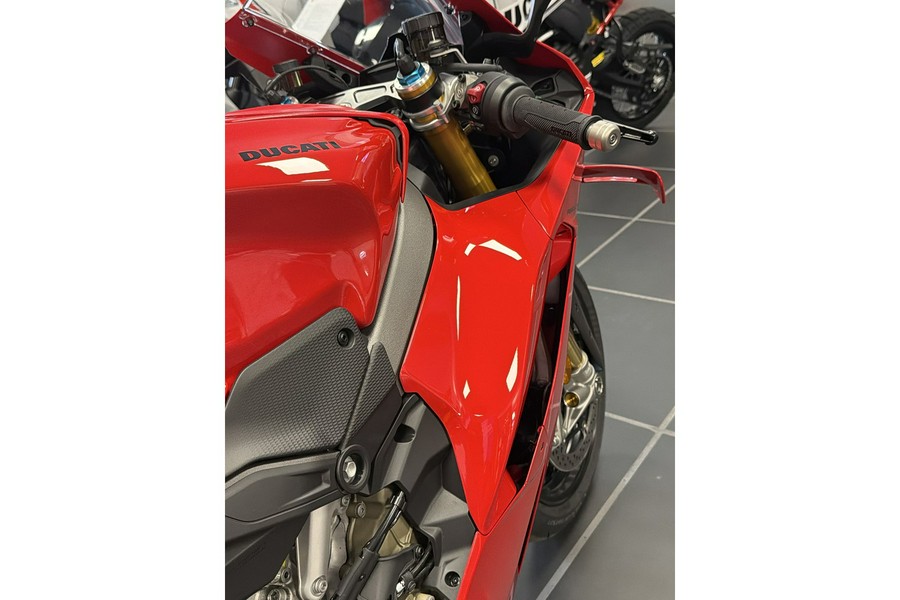 2025 Ducati Panigale V4 S