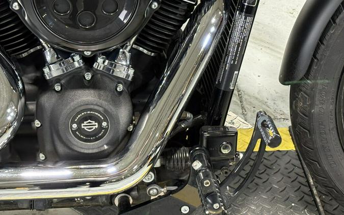 2019 Harley-Davidson® Street Bob® Black Denim