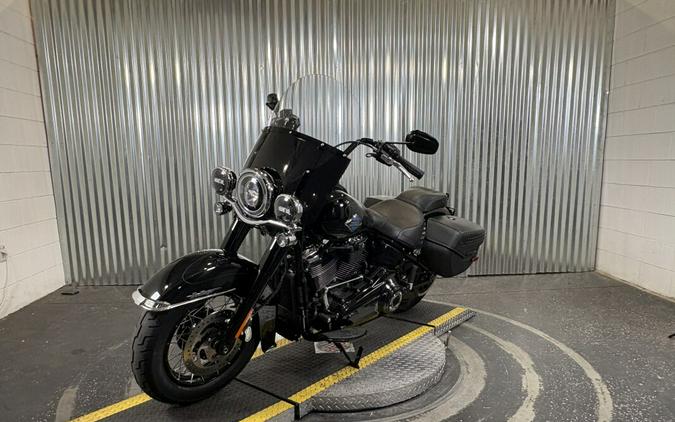 2025 Harley-Davidson Heritage Classic Vivid Black w/Laced Wheels