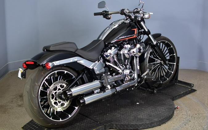 2023 Harley-Davidson Breakout Vivid Black