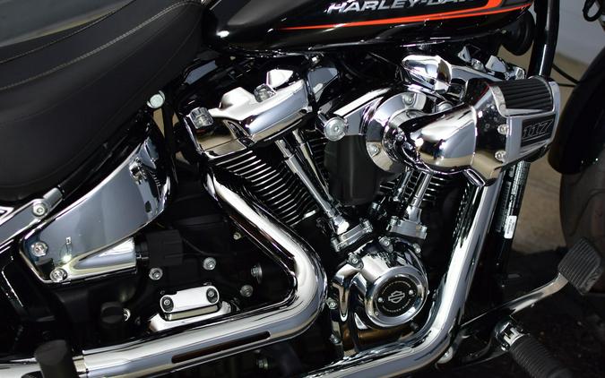 2023 Harley-Davidson Breakout Vivid Black