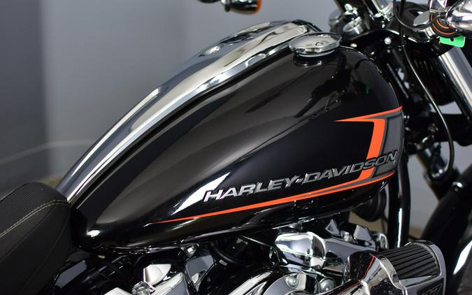 2023 Harley-Davidson Breakout Vivid Black