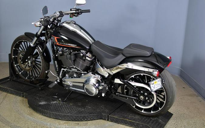 2023 Harley-Davidson Breakout Vivid Black