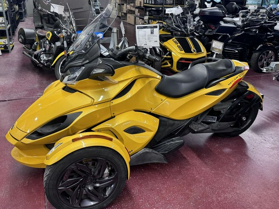 2013 Can-Am® Spyder® ST-S SE5