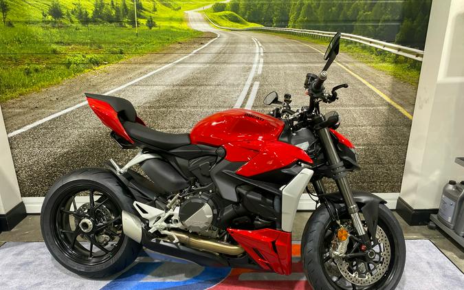 2024 Ducati Streetfighter V2