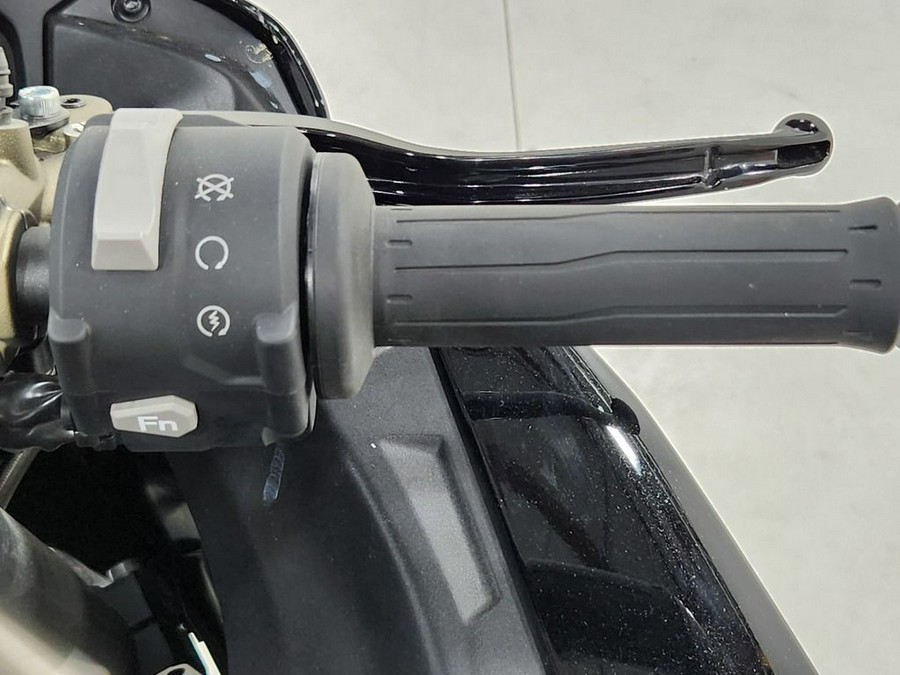 2023 Kawasaki Ninja H2® SX SE