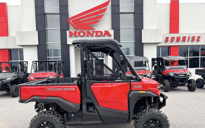 2026 Honda Pioneer 1000 Deluxe