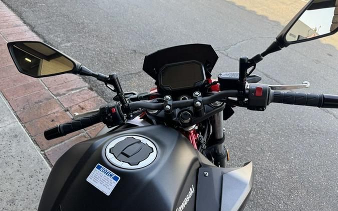 2025 Kawasaki Z500 SE ABS