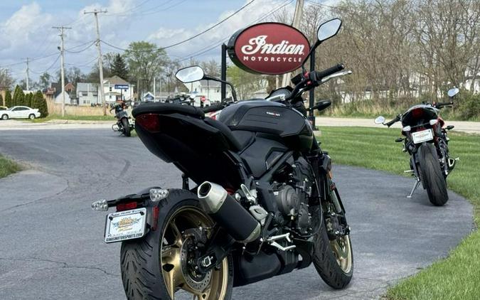 2026 Triumph Trident 800 Jet black
