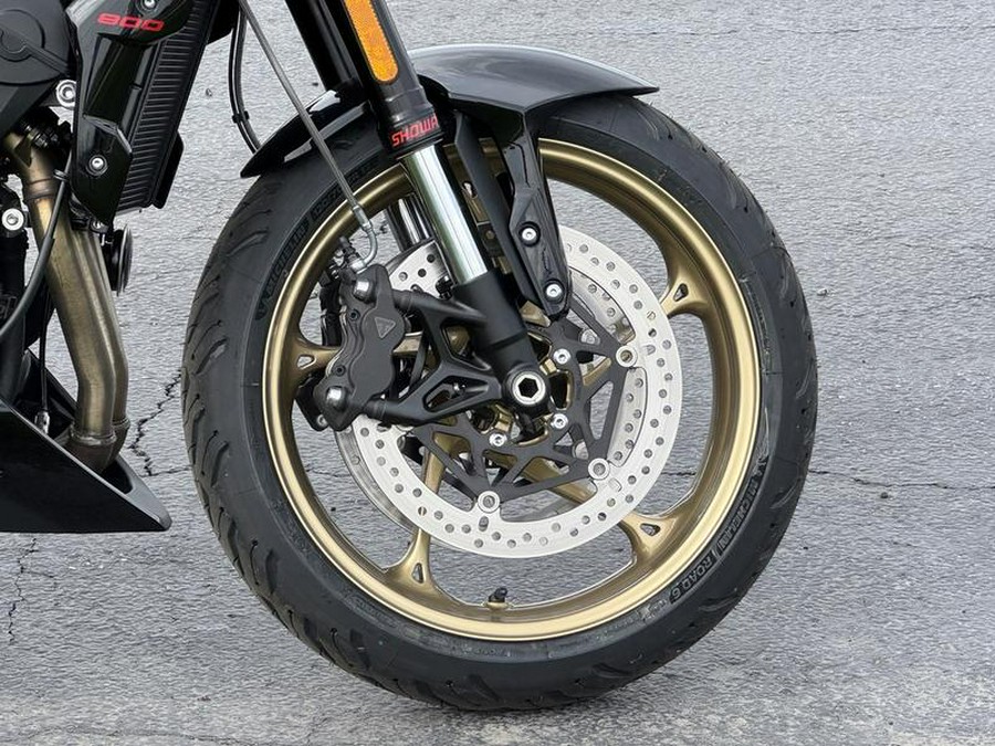 2026 Triumph Trident 800 Jet black