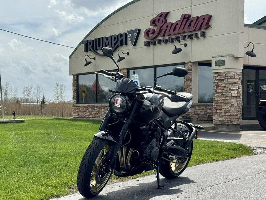 2026 Triumph Trident 800 Jet black