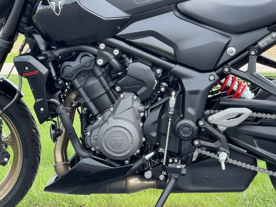 2026 Triumph Trident 800 Jet black