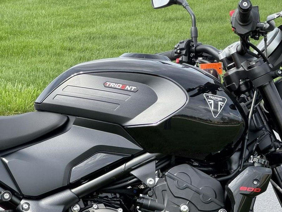 2026 Triumph Trident 800 Jet black