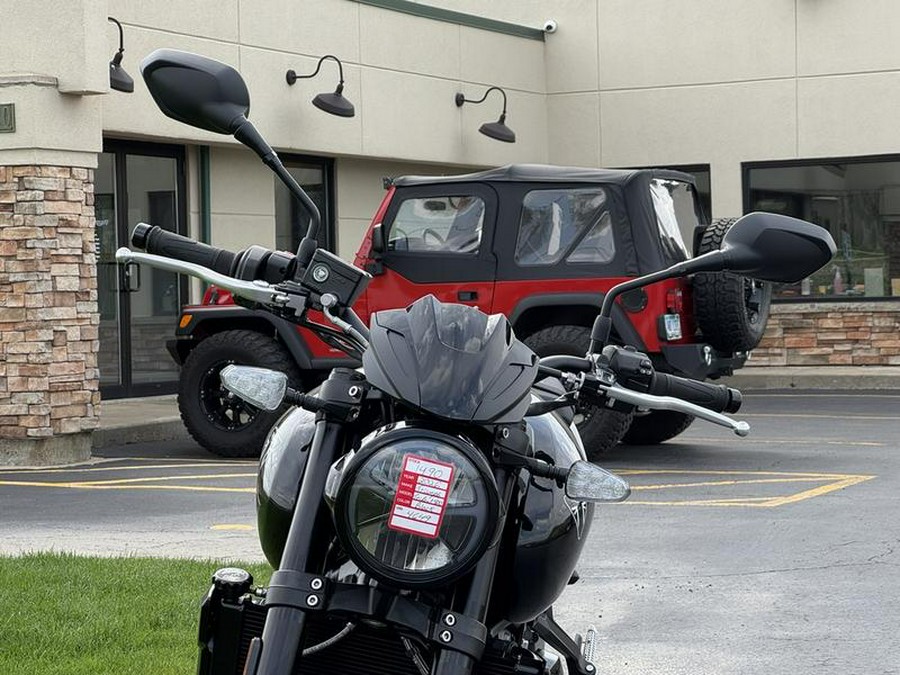 2026 Triumph Trident 800 Jet black