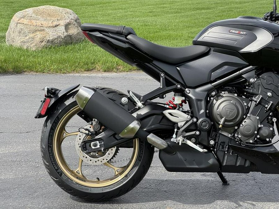 2026 Triumph Trident 800 Jet black