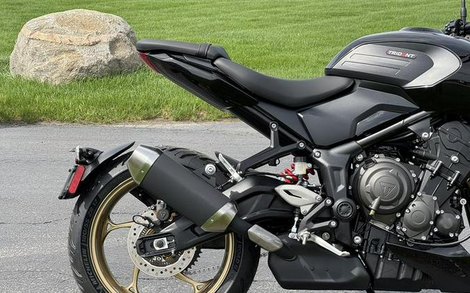 2026 Triumph Trident 800 Jet black
