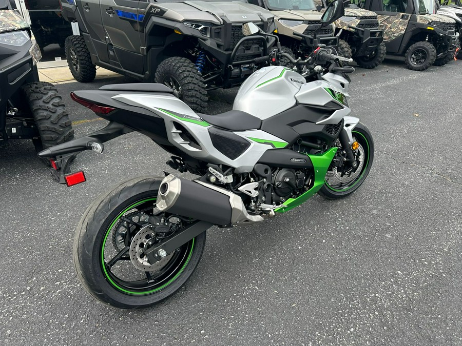 2024 Kawasaki Z7 Hybrid ABS