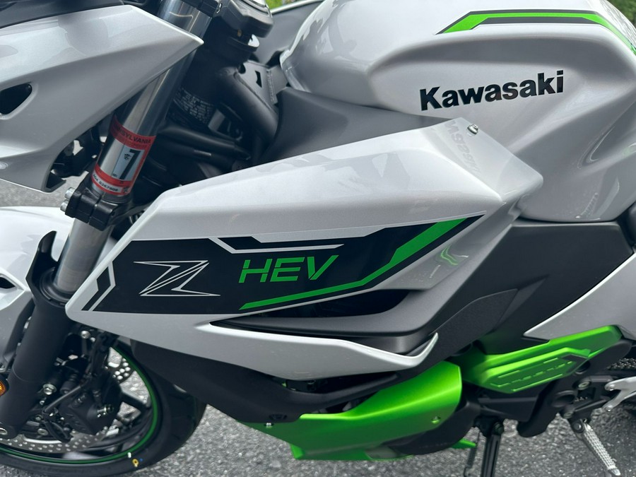 2024 Kawasaki Z7 Hybrid ABS