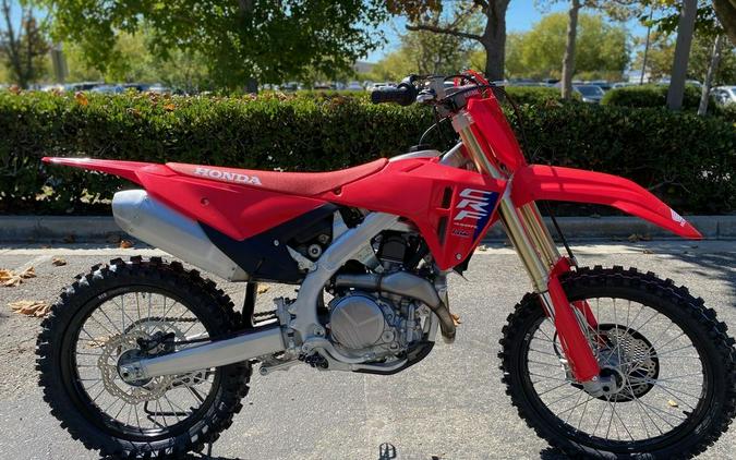 2025 Honda CRF450R Review [First Ride at Ironman Raceway]