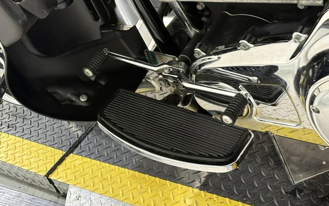 2011 Harley-Davidson® Tri Glide™ Ultra Classic® Vivid Black