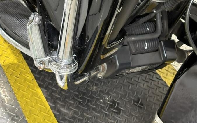 2011 Harley-Davidson® Tri Glide™ Ultra Classic® Vivid Black