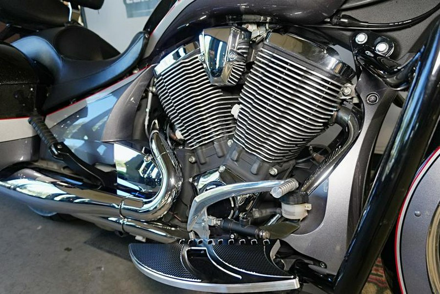 2016 Victory Motorcycles® Magnum® Black Crystal over Super Steel Gray