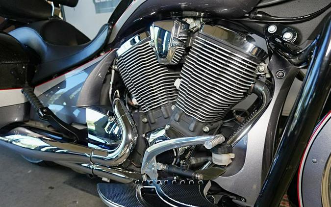 2016 Victory Motorcycles® Magnum® Black Crystal over Super Steel Gray