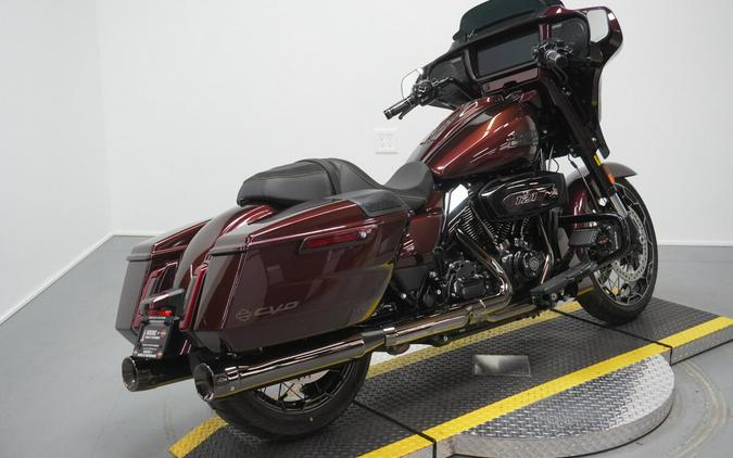 2024 Harley-Davidson® CVO™ Street Glide® Copperhead