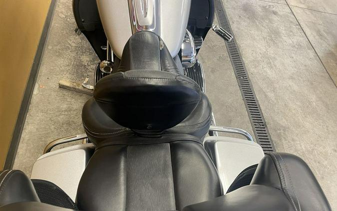 2009 Harley-Davidson FLHTCUSE - CVO Ultra Classic Electra Glide