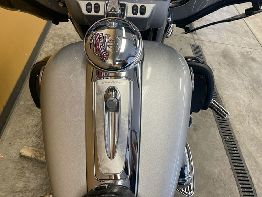2009 Harley-Davidson FLHTCUSE - CVO Ultra Classic Electra Glide