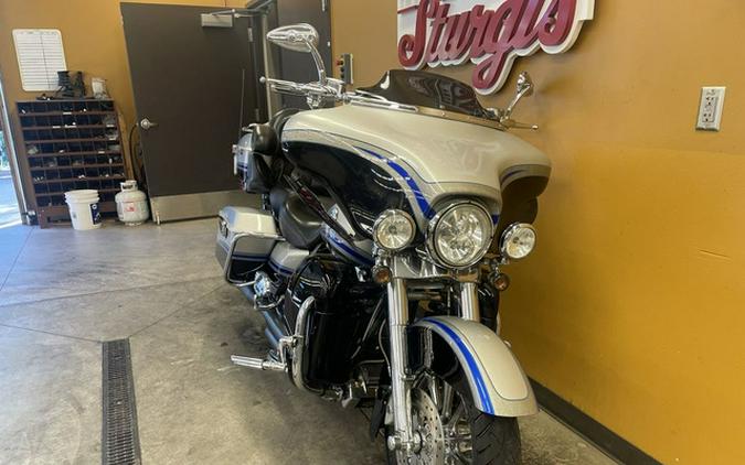 2009 Harley-Davidson FLHTCUSE - CVO Ultra Classic Electra Glide