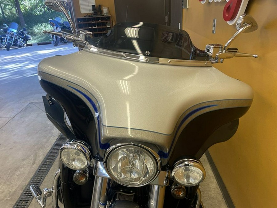 2009 Harley-Davidson FLHTCUSE - CVO Ultra Classic Electra Glide
