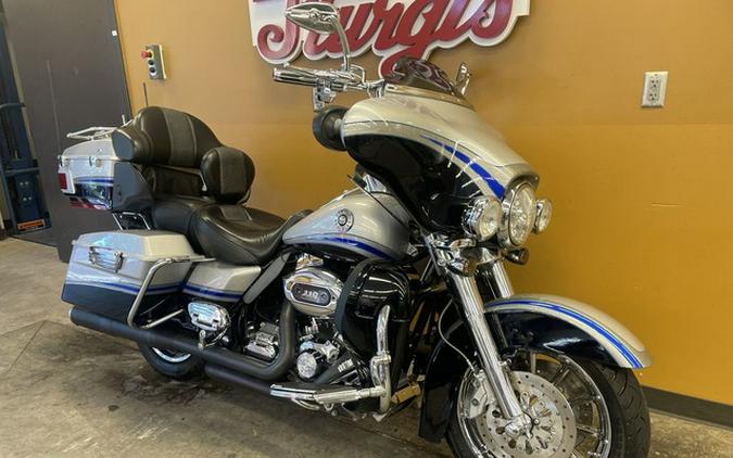2009 Harley-Davidson FLHTCUSE - CVO Ultra Classic Electra Glide